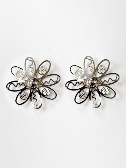 Aretes flor con formas internas