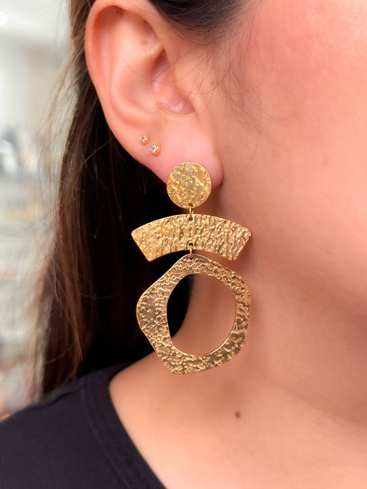 Aretes formas variadas martilladas