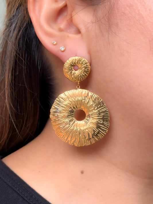 Aretes colgantes circulo martillado