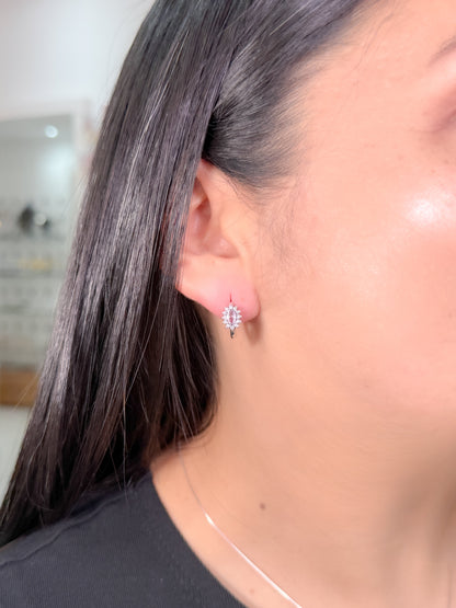 Candonga en plata flor brilante