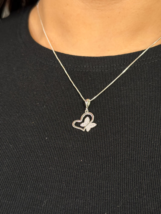 Cadena corazón y mariposa