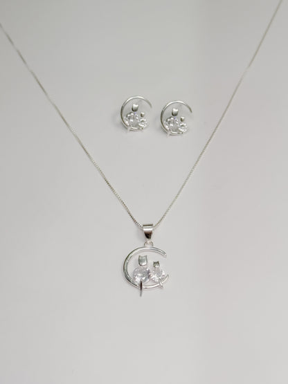 Juego de gatos en luna