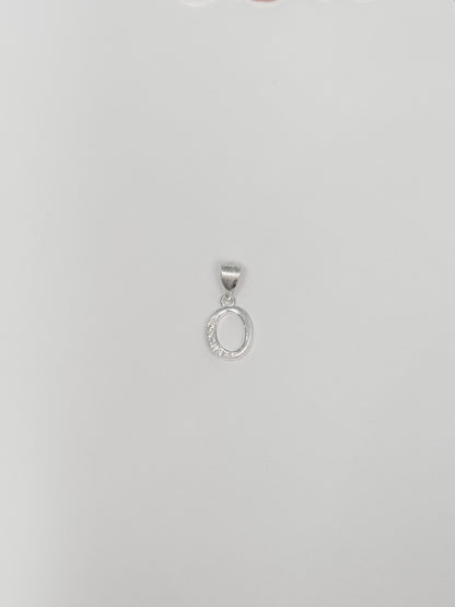 Cadena con inicial con dije colgante