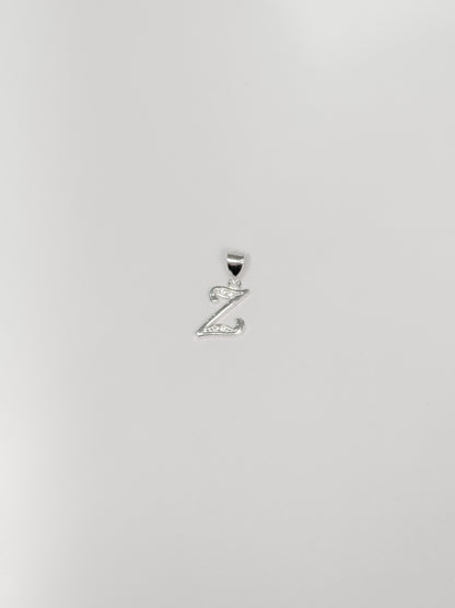 Cadena con inicial con dije colgante