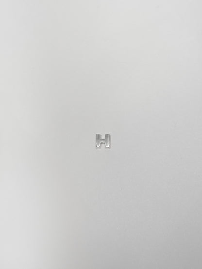 Cadena con inicial con dije pasante