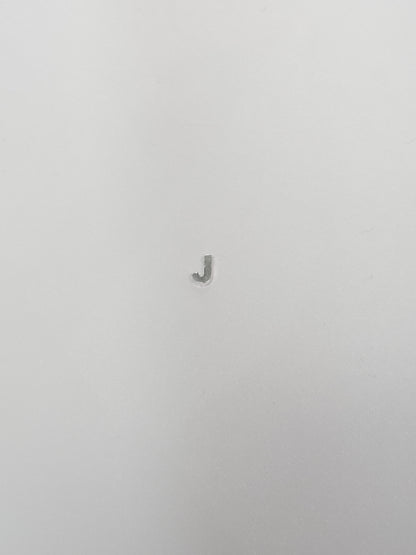 Cadena con inicial con dije pasante