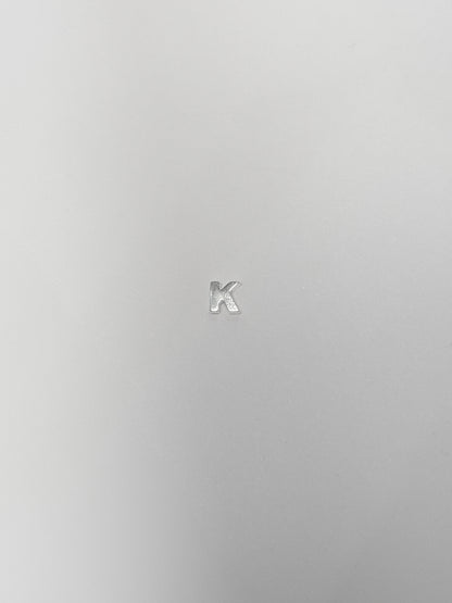 Cadena con inicial con dije pasante