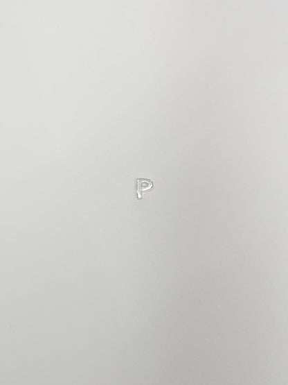 Cadena con inicial con dije pasante