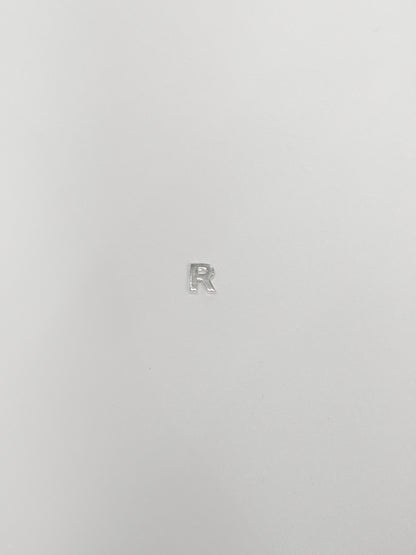 Cadena con inicial con dije pasante