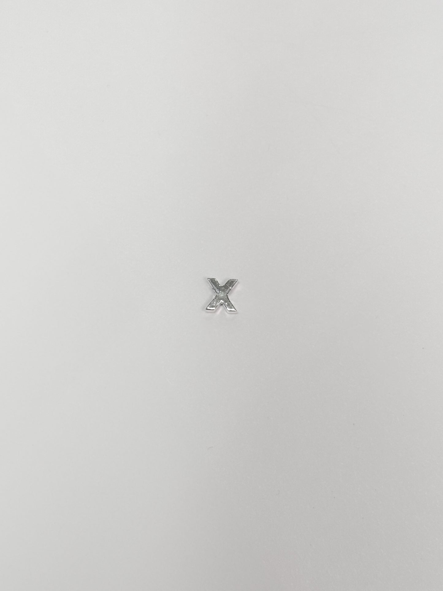 Cadena con inicial con dije pasante