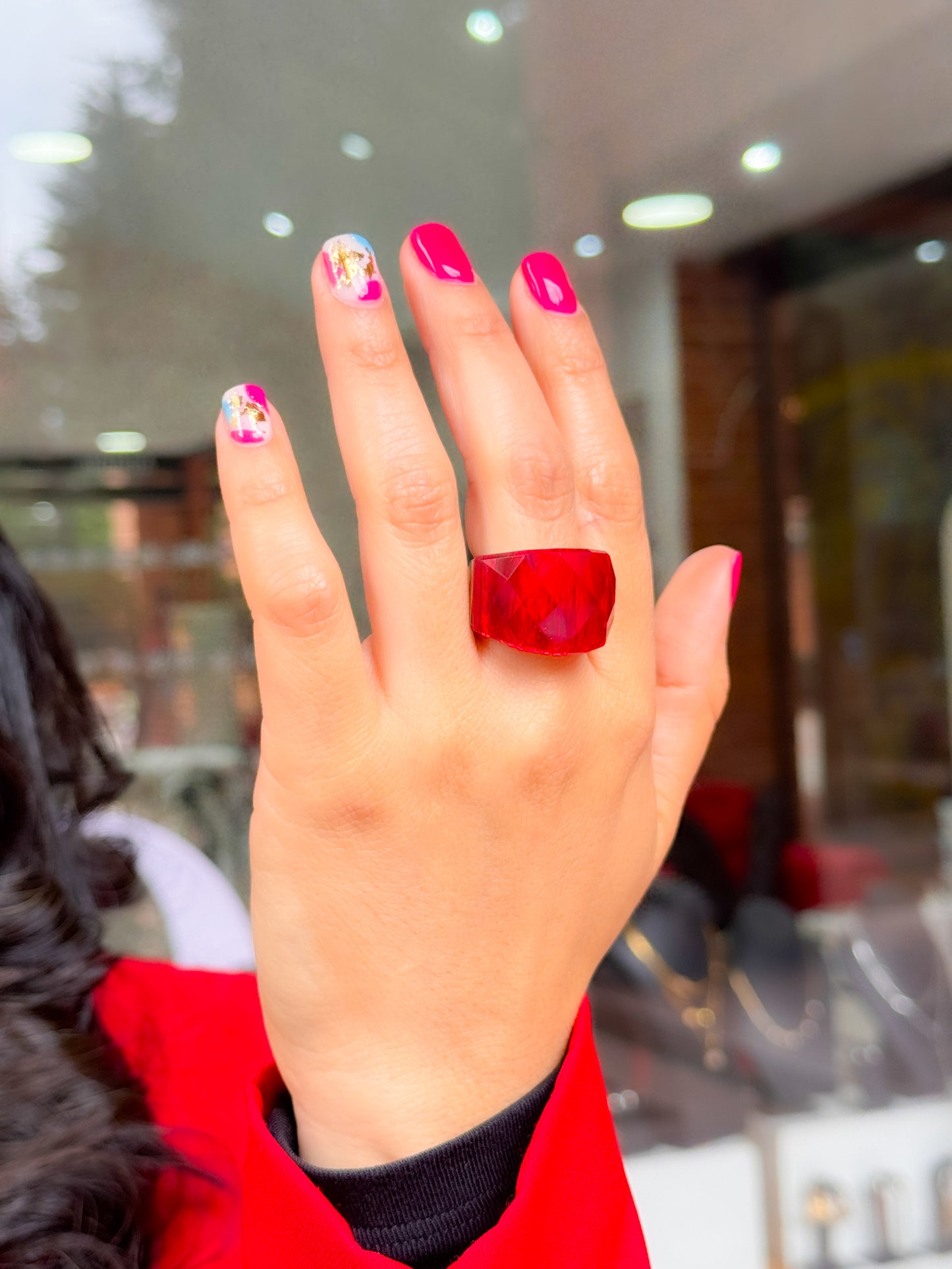 Anillo brillante cristalino