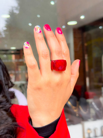 Anillo brillante cristalino