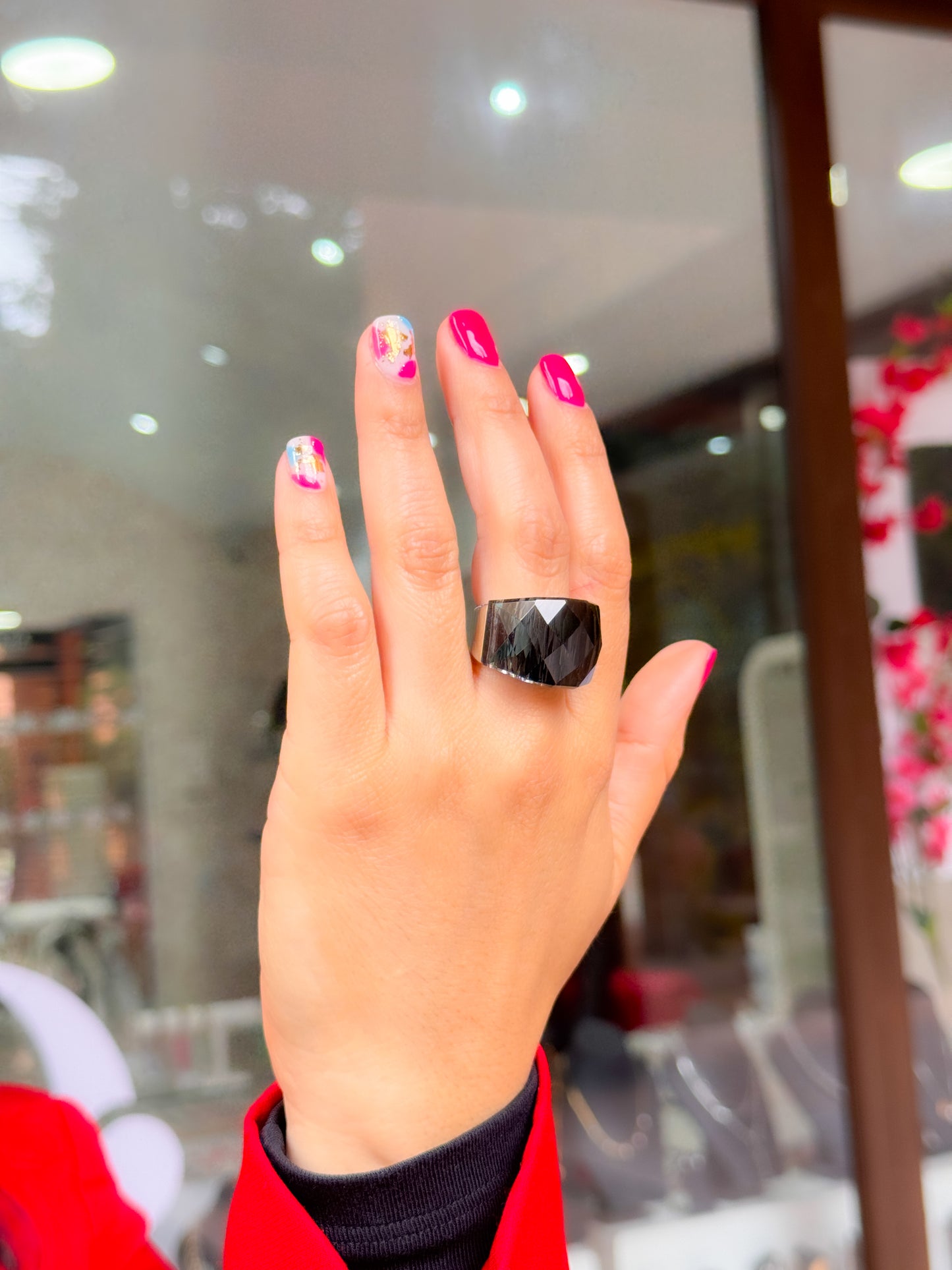 Anillo brillante cristalino