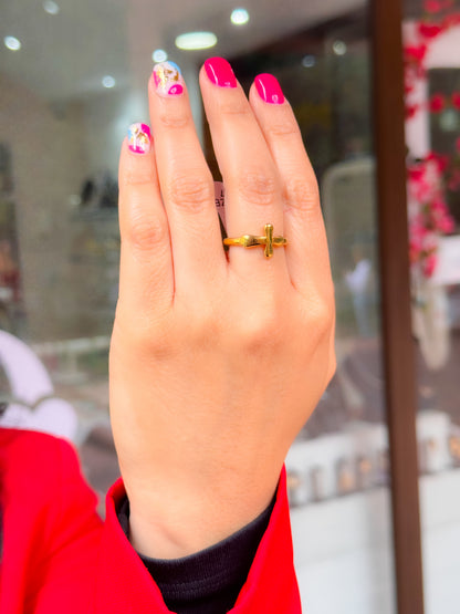 Anillo cruz dorada