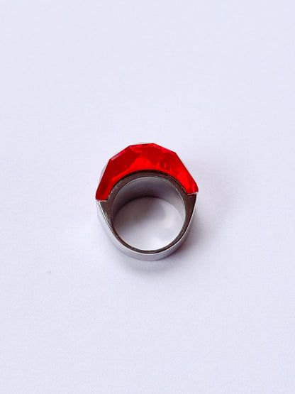 Anillo brillante cristalino