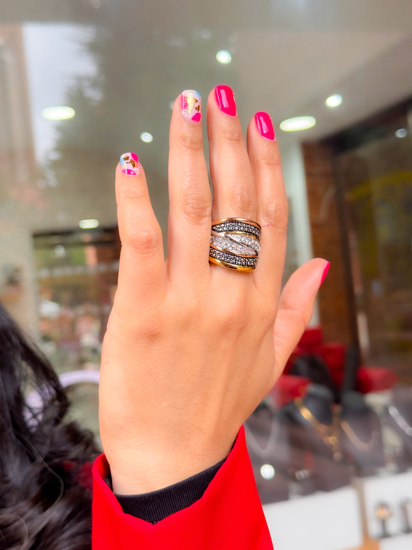 Anillo lazos brillantes