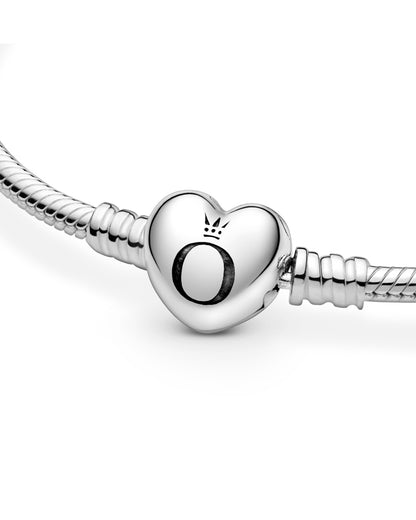 Pulsera con broche de corazón