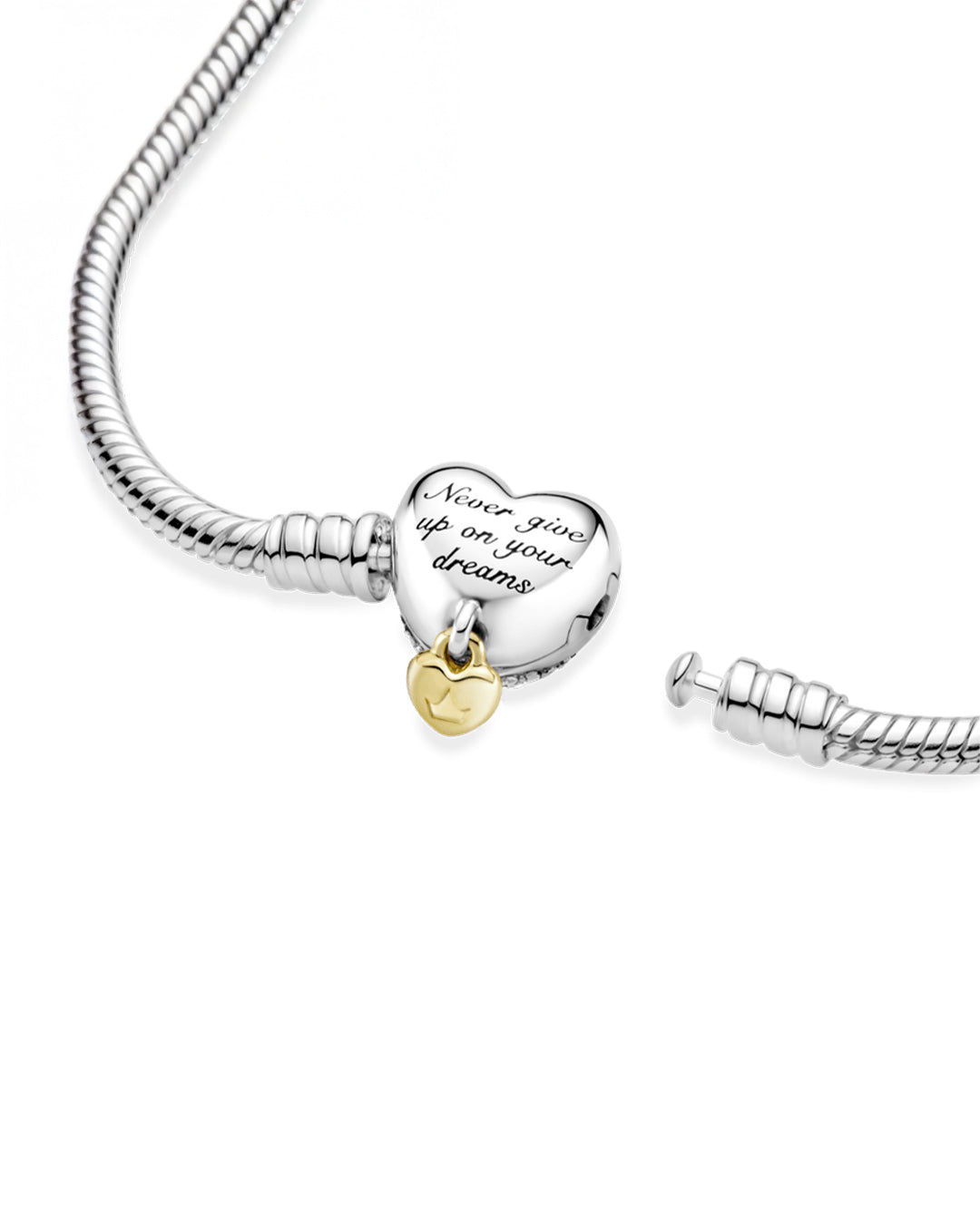 Pulsera con broche corazón colgante